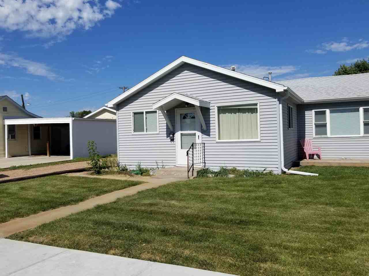 718 Washington Apt A - Photo 2 of 20