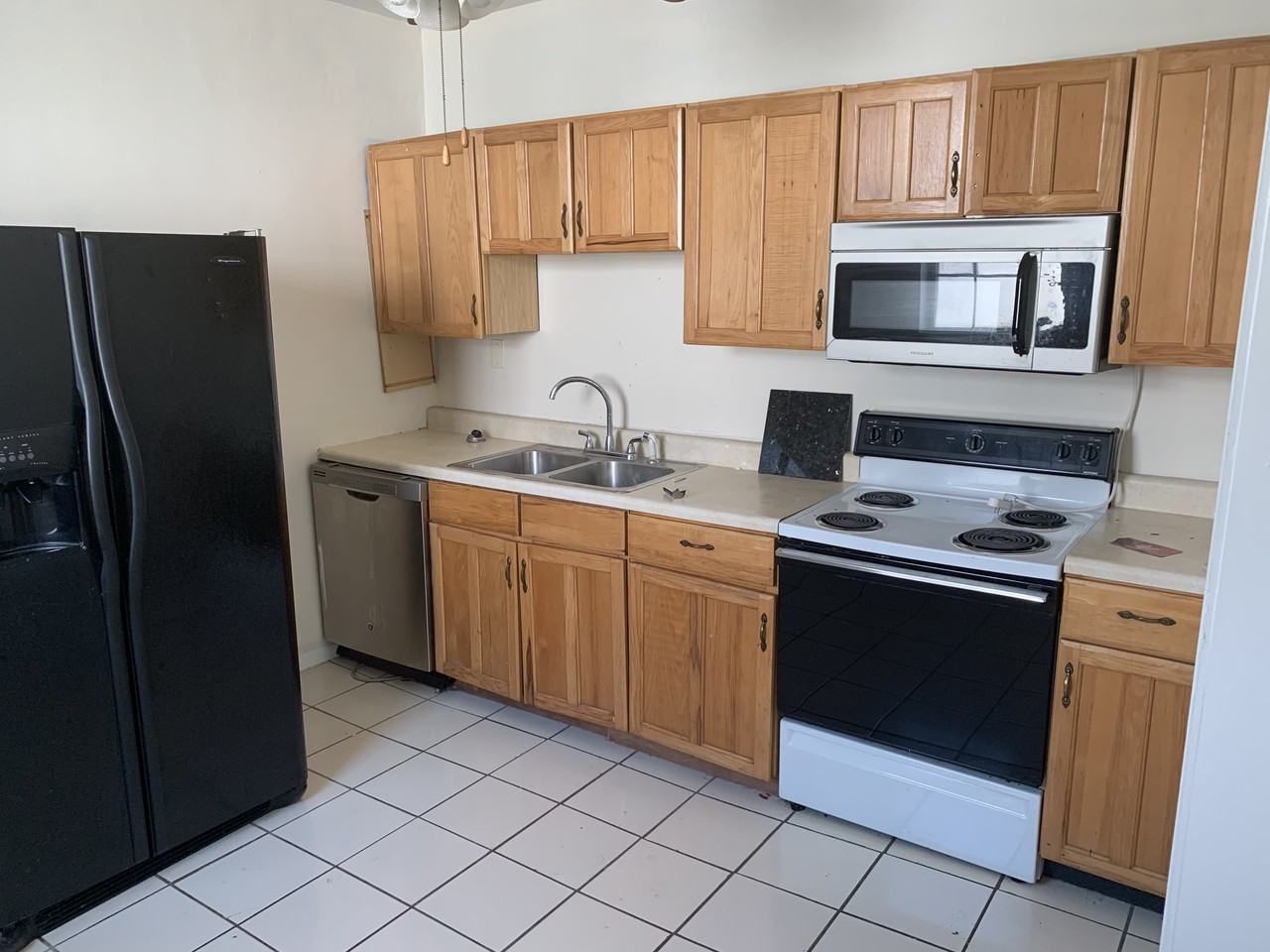 601 Bartholomew St - Photo 2 of 6