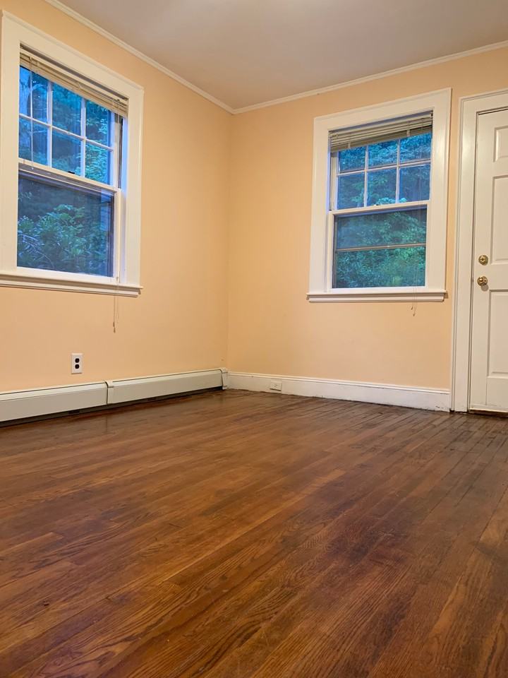 174 Wood Street - Photo 2 of 4