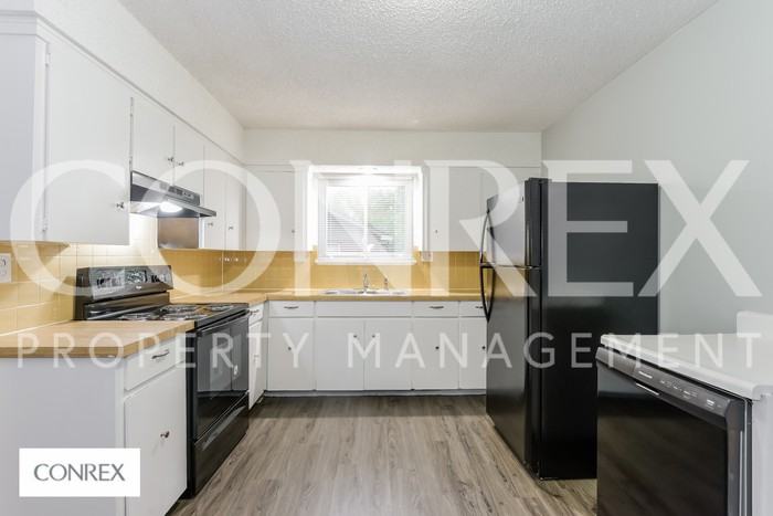 6510 Northwest Ames Drive - Photo 2 of 8