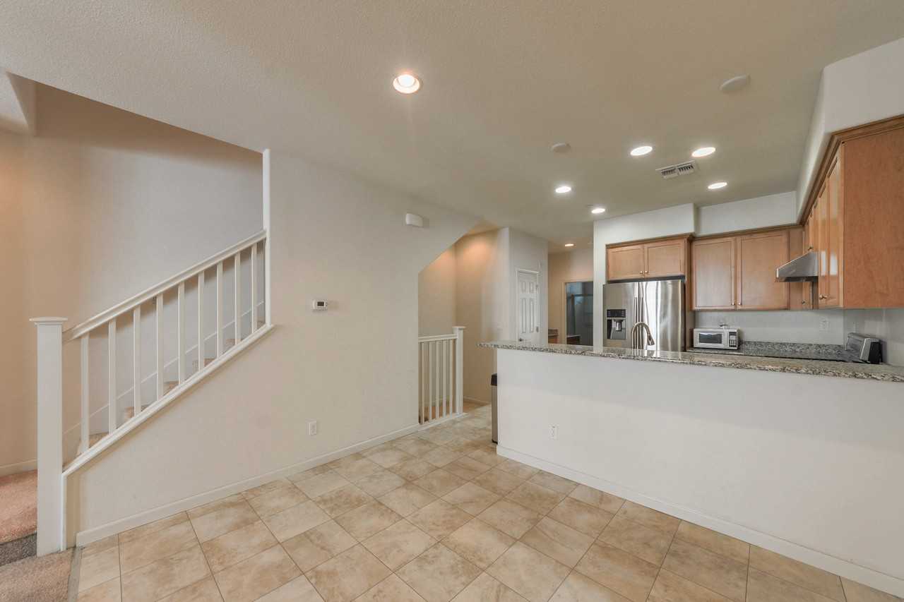 2086 Vincenzo Walkway - Photo 2 of 12