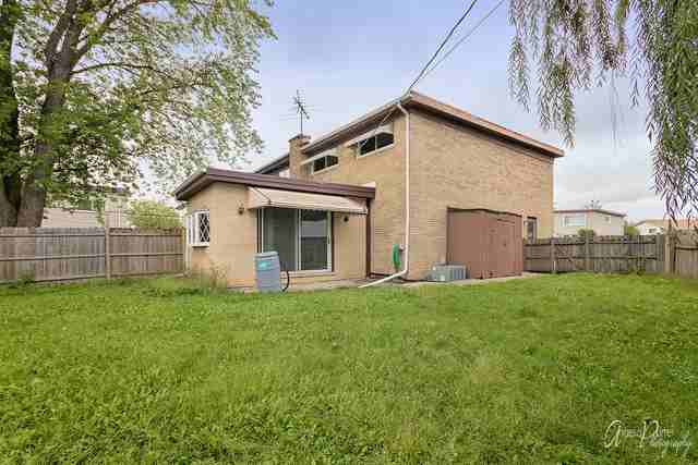 8979 W Emerson St - Photo 3 of 24