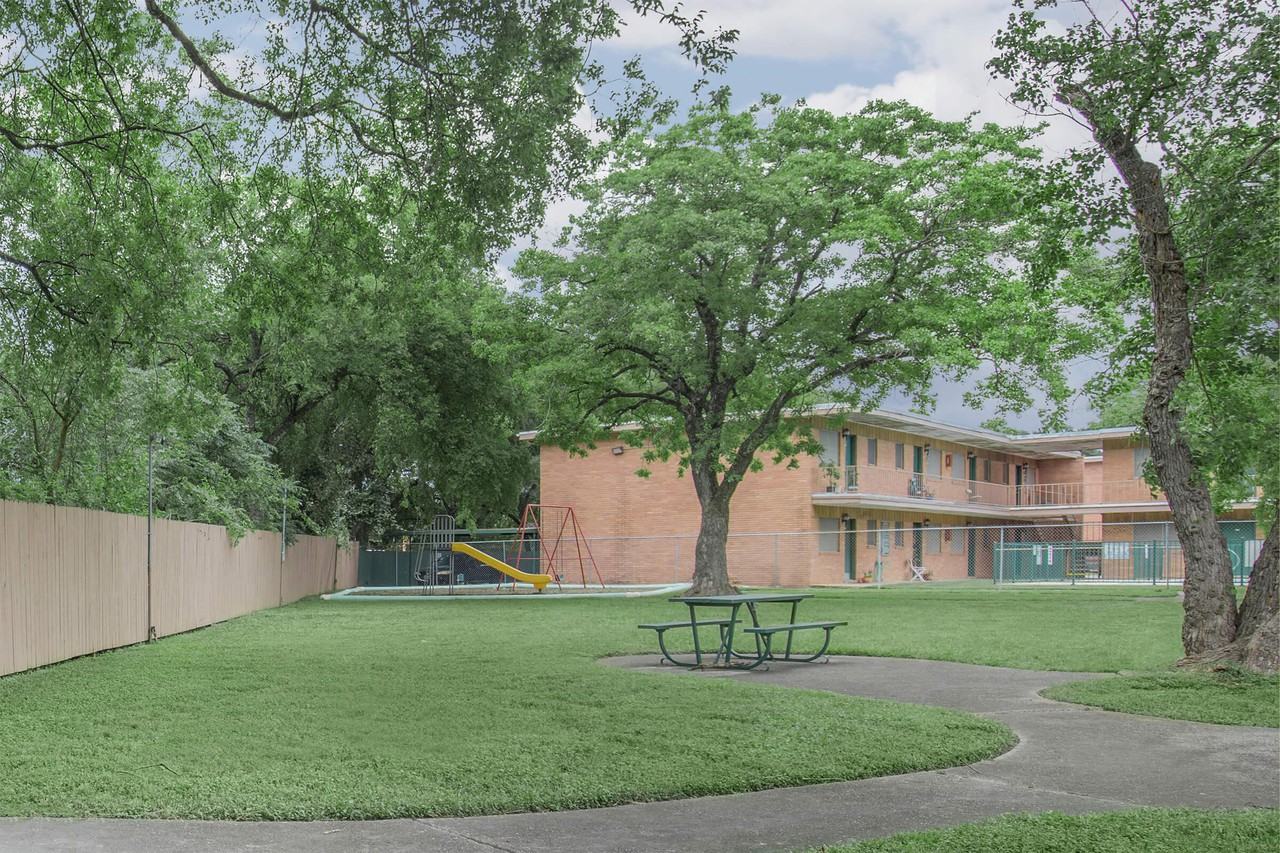 South Hill - Photo 3 of 33