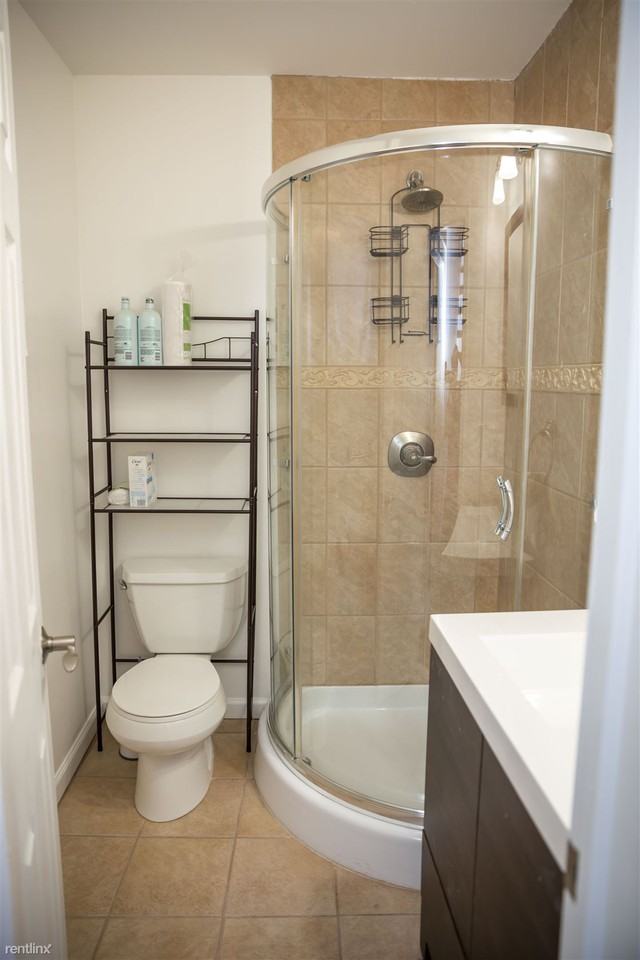 60 Grove Ave - Photo 3 of 10