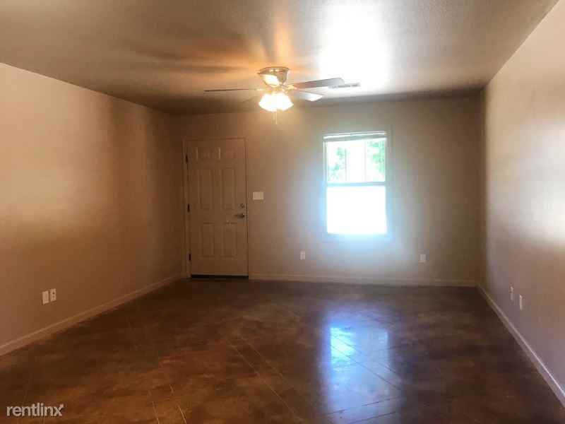 506 W Mueller - Photo 2 of 11