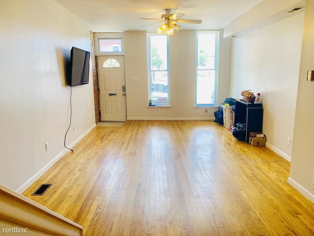 1023 S Hanover St - Photo 3 of 14