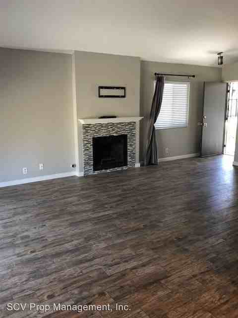 16957 Minter Court - Photo 2 of 11