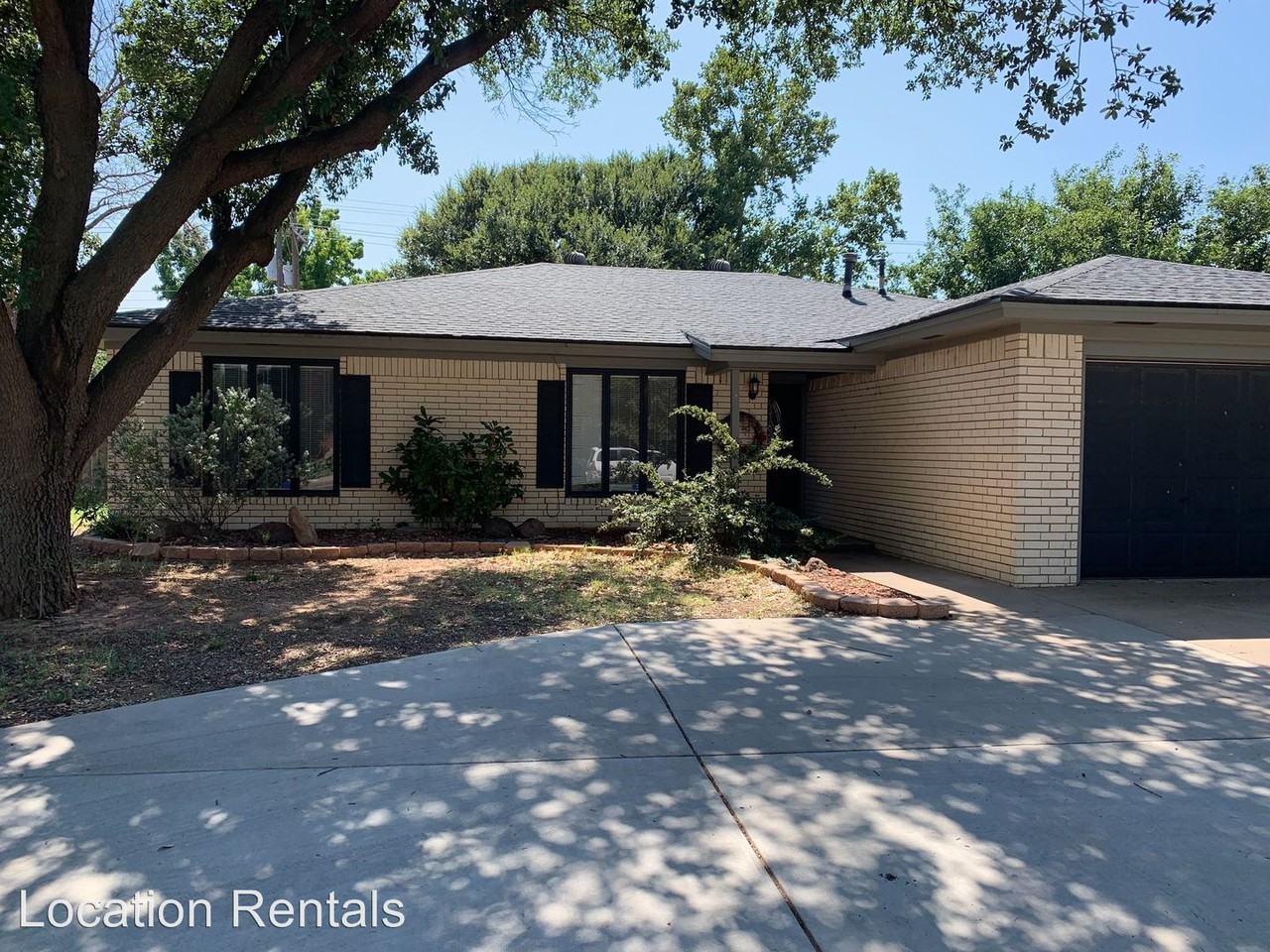 5417 73rd Street - Photo 2 of 7