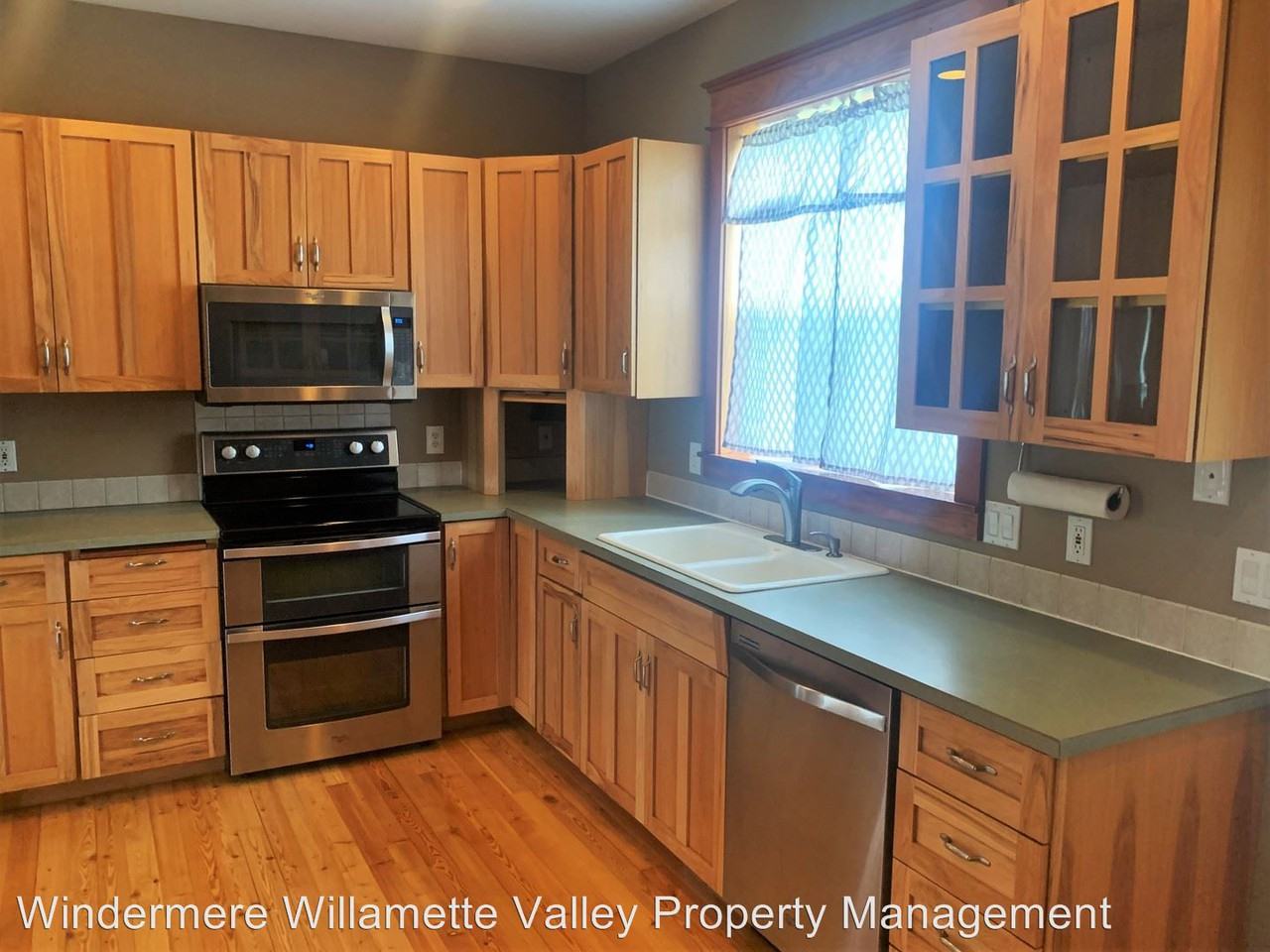 401 Kay Avenue - Photo 3 of 12