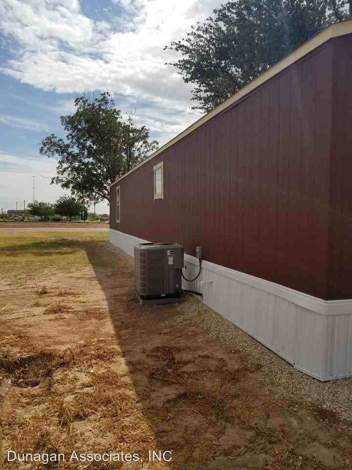 215 S East 1st St - Photo 2 of 11