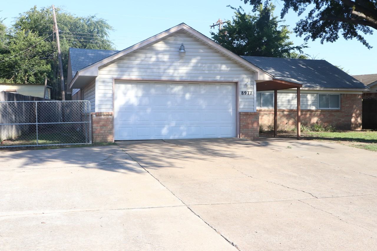 8977 E 33rd Pl - Photo 3 of 34