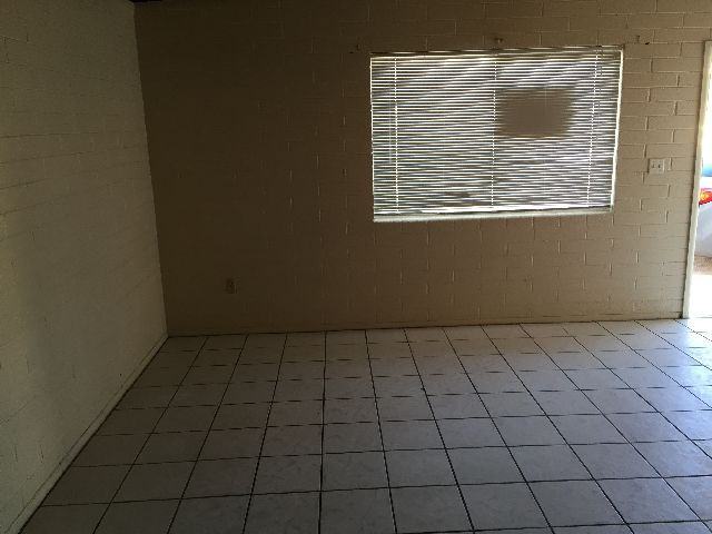 678 S. Grand Drive - Photo 3 of 4