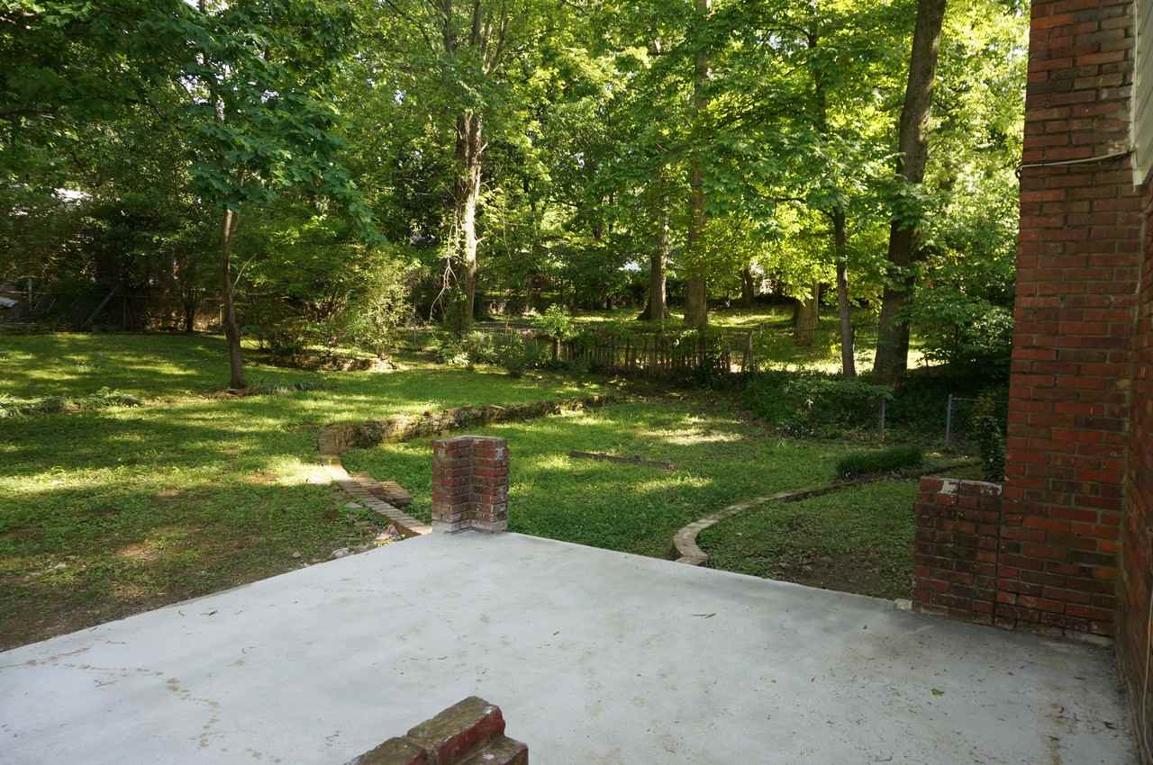 3002 Scotland Rd - Photo 3 of 23