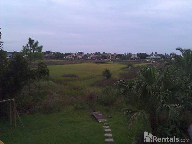 4775 Marsh Hammock Drive E - Photo 3 of 10