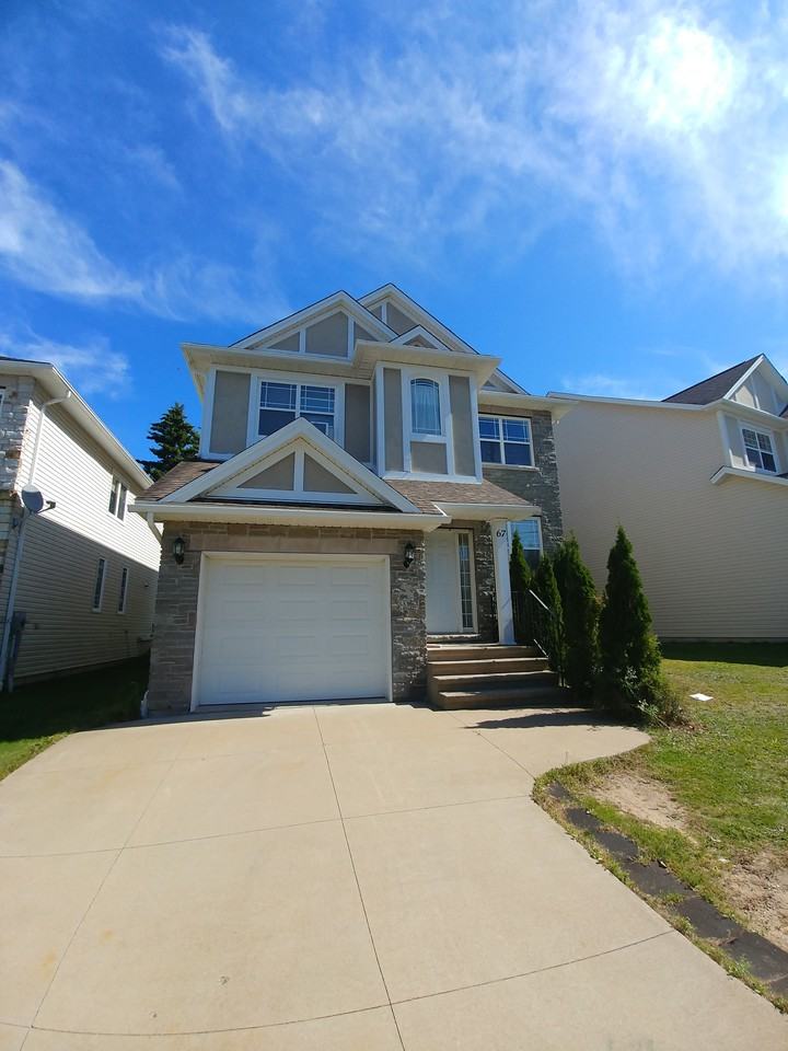 67 Walter Havill Drive, Halifax, NS B3N 0A2 5 Bedroom Apartment for