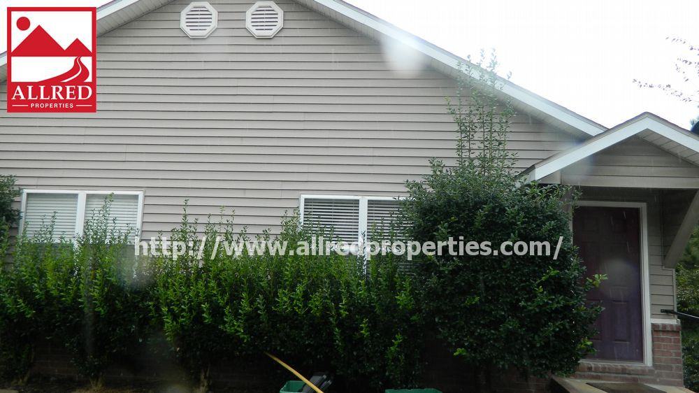 2459 N Brophy Ave - Photo 2 of 13