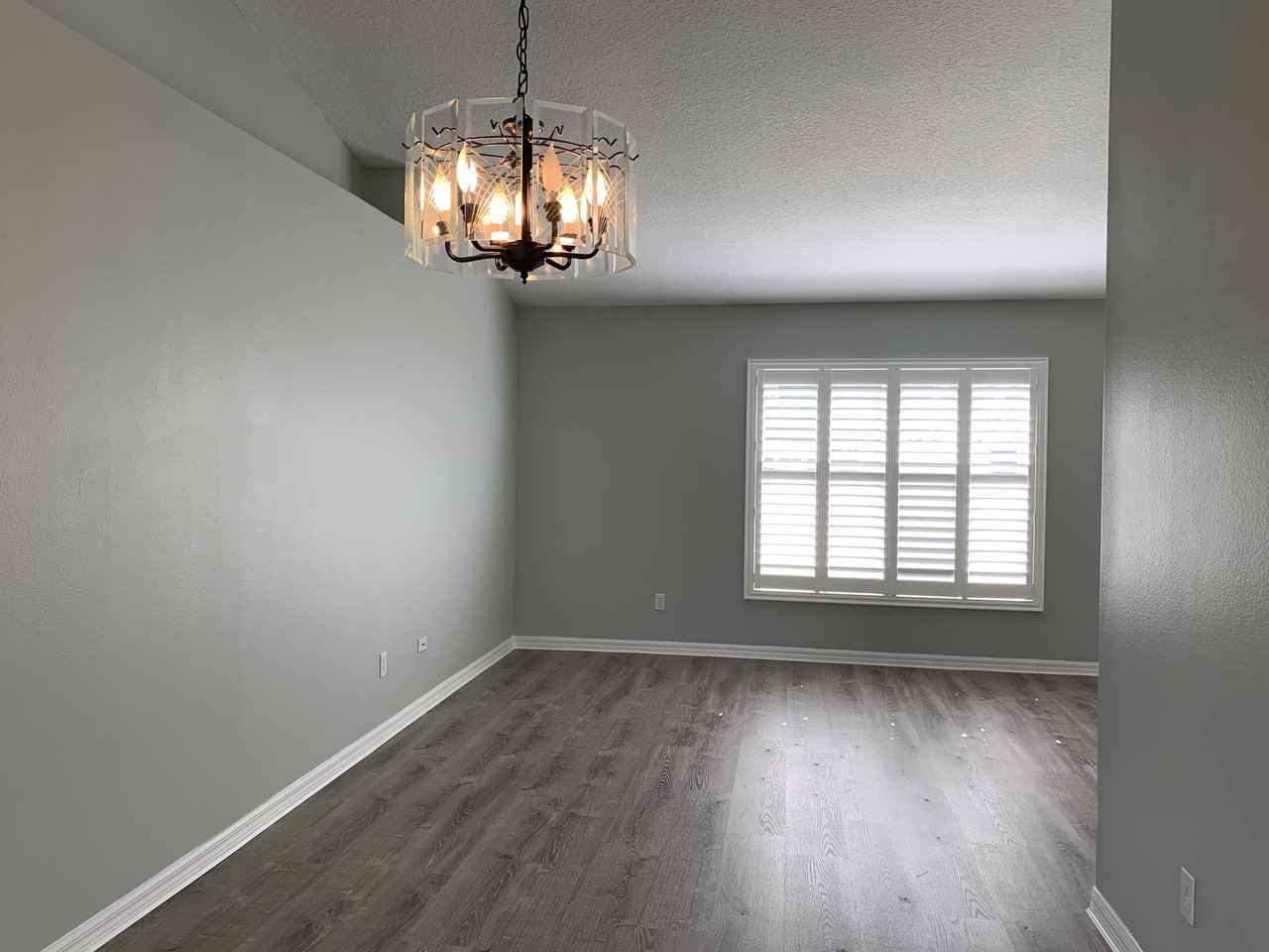 39204 Tacoma Dr - Photo 2 of 20