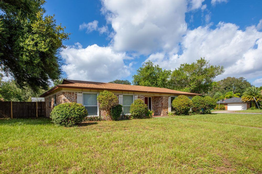 3914 Raindtree Rd - Photo 2 of 20