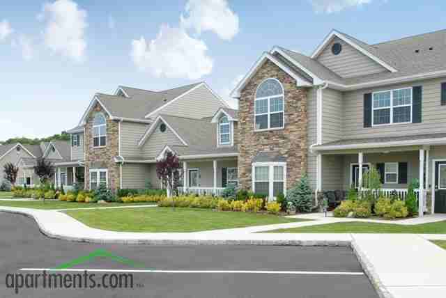 Fairfield Knolls East - Photo 2 of 23