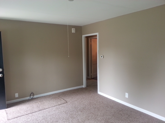 948 Harriet Ave - Photo 3 of 6