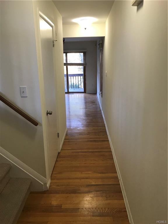 7 Village Green - Photo 3 of 24