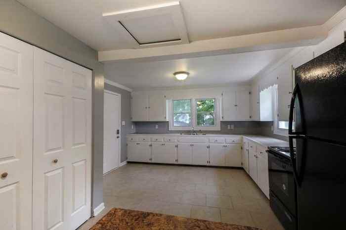 123 James Street - Photo 3 of 10