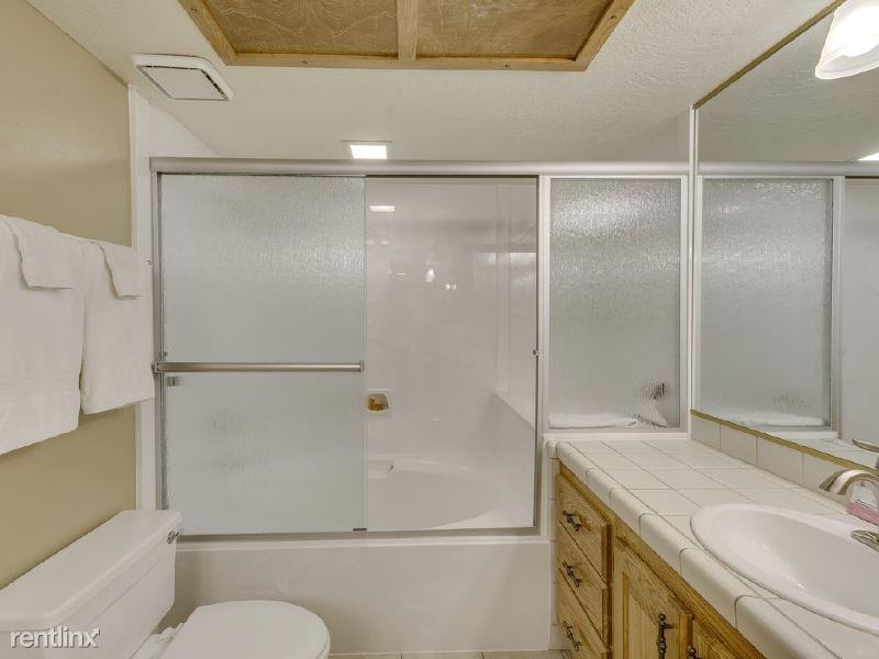 3041 E 49th St - Photo 3 of 4