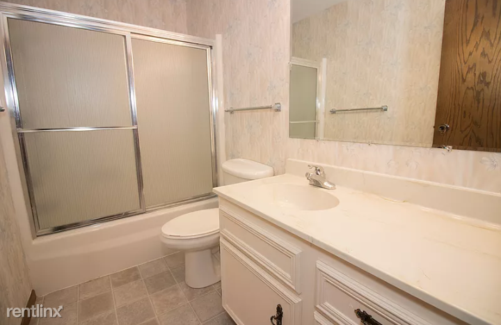 420 6th Ave S #407 - Photo 2 of 2