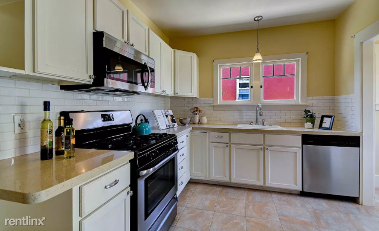 2615 55th Ave - Photo 3 of 7