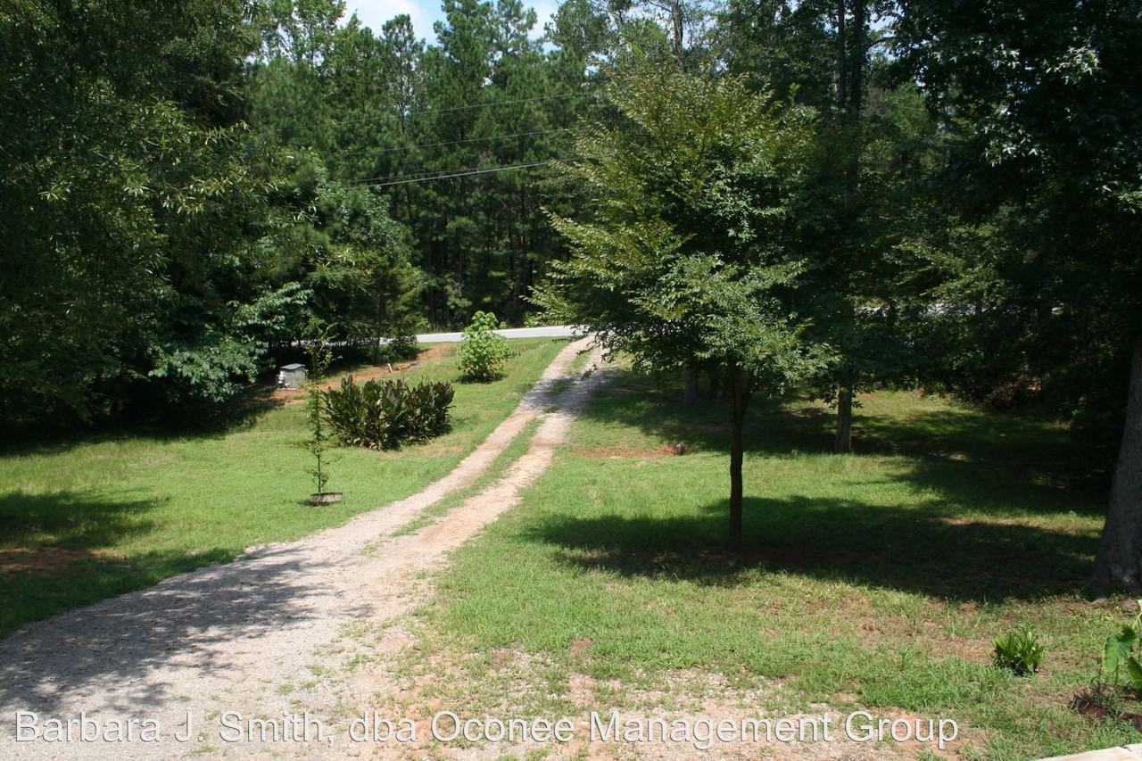 133 Forest Hills Drive Se - Photo 2 of 15
