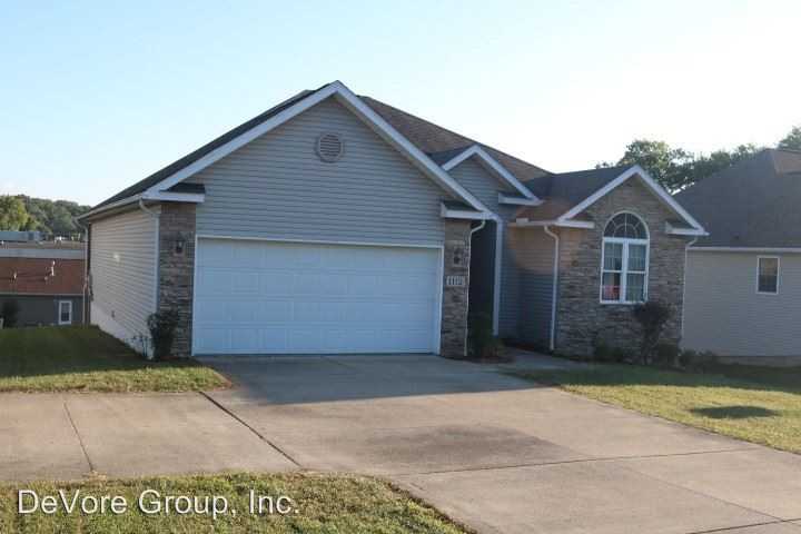 1112 Beech St - Photo 2 of 4