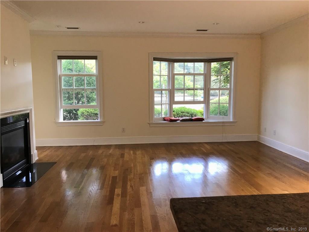 220 Riverside Avenue Unit 4 - Photo 3 of 20