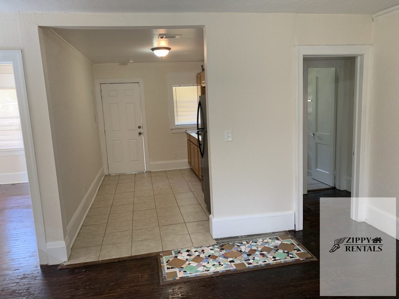 1031 Frazier Street - Photo 3 of 12
