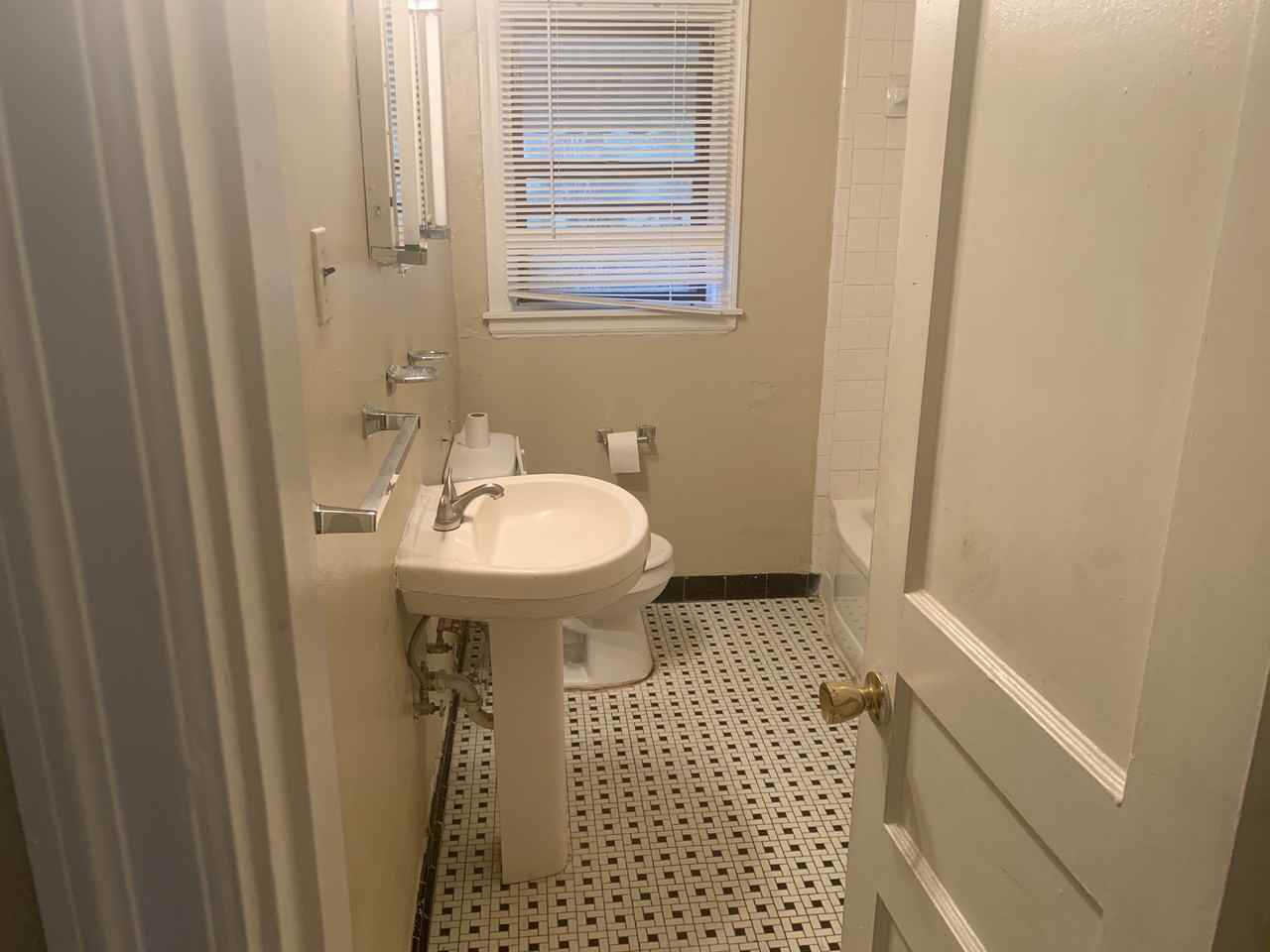 3727 Faxon Avenue - Photo 3 of 4