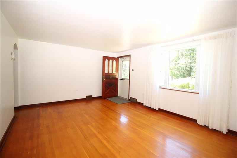 3361 Gibsonia Rd - Photo 3 of 19