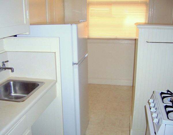 1757 Oxford Street #02 - Photo 2 of 4