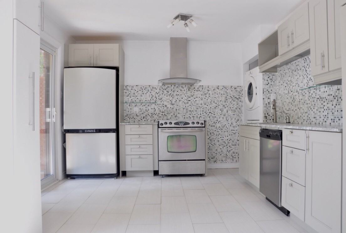4644 Av Royal - Photo 2 of 5