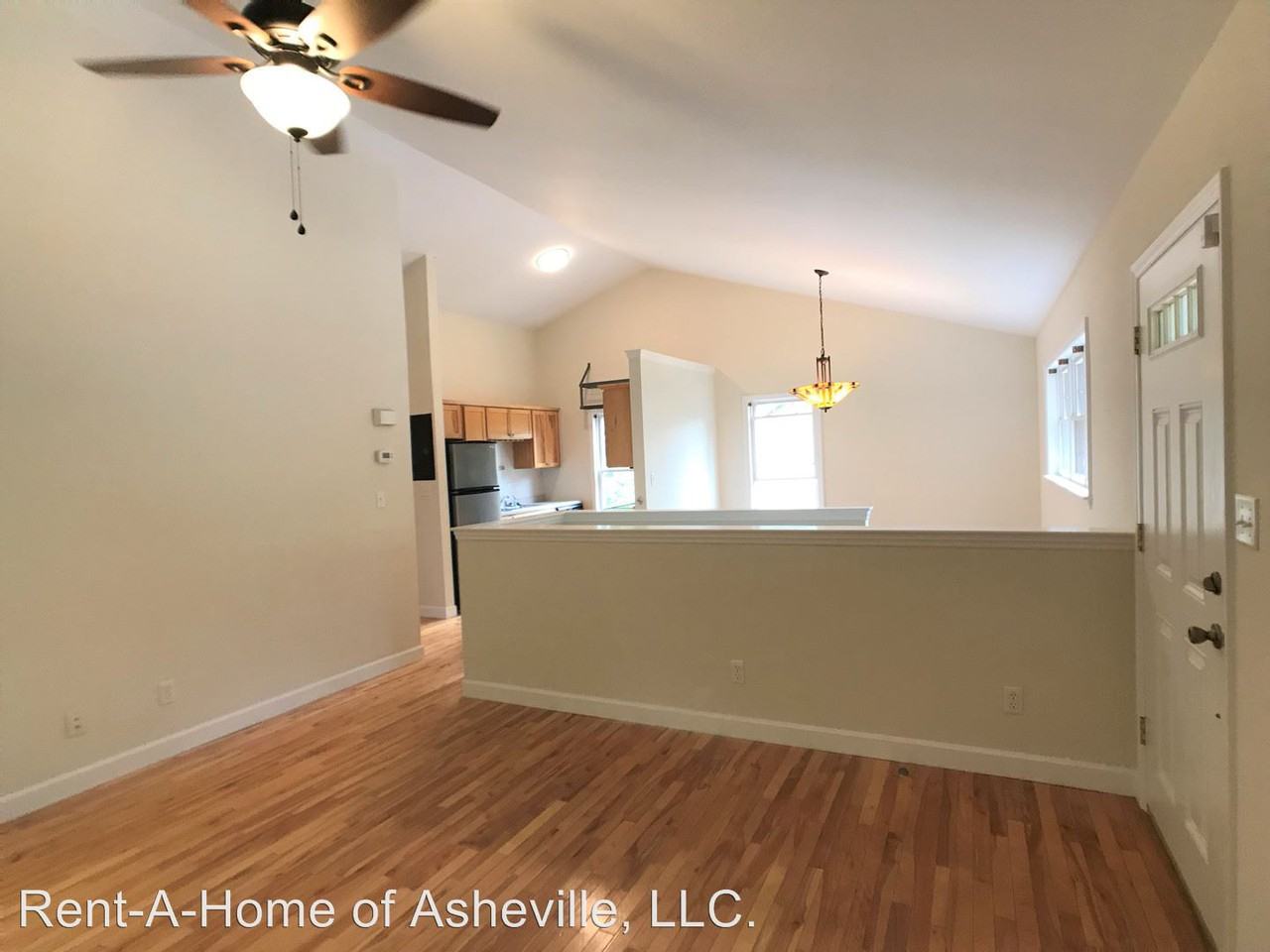 432 Riverview Dr - Photo 2 of 11