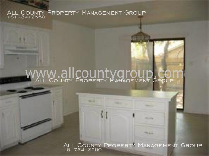 404 Lochridge Drive - Photo 3 of 7