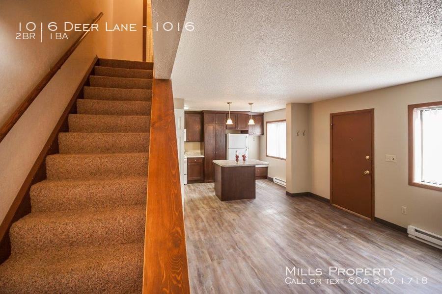 1016 Deer Lane #1016 - Photo 2 of 10