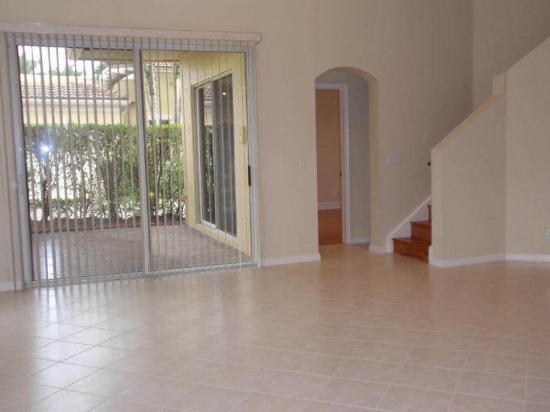 10100 Larkspur Lane - Photo 3 of 11