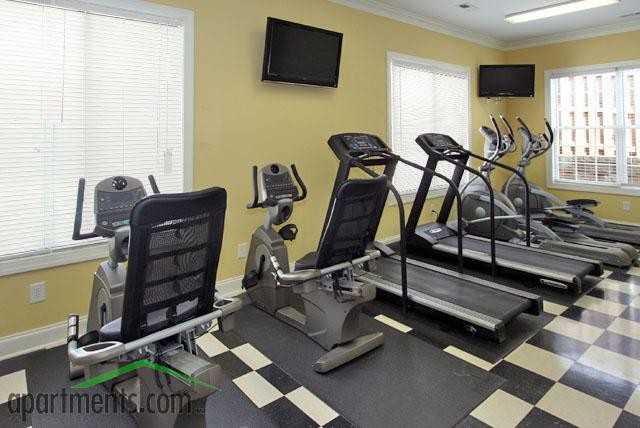 Fulton Place Student Apartments - Photo 2 of 12