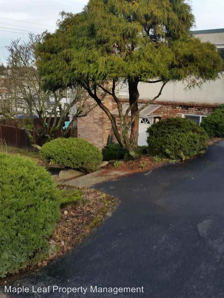 2932 Mayfair Ave N #2 - Photo 2 of 11