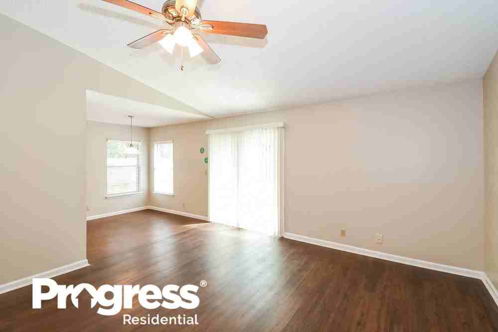 12772 Clear Springs Dr - Photo 3 of 16