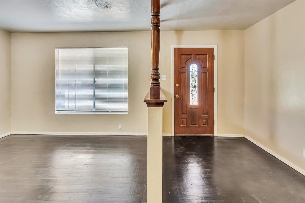 2626 Jackson Avenue - Photo 3 of 40