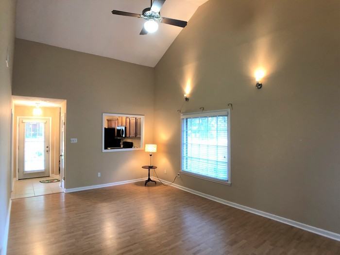 364 Hartsway Cove - Photo 3 of 11