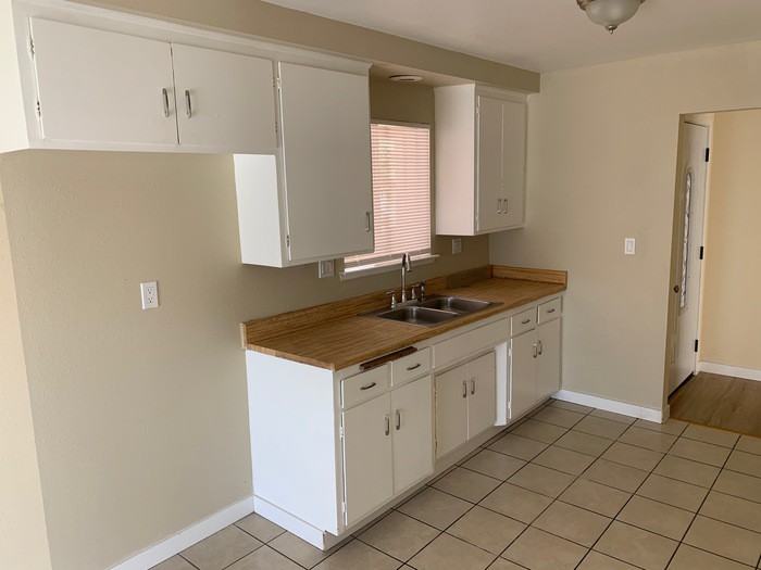 27561 Temple Street - Photo 3 of 11