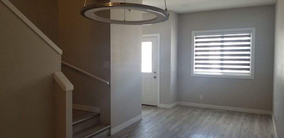 406 Redwood Avenue - Photo 3 of 9