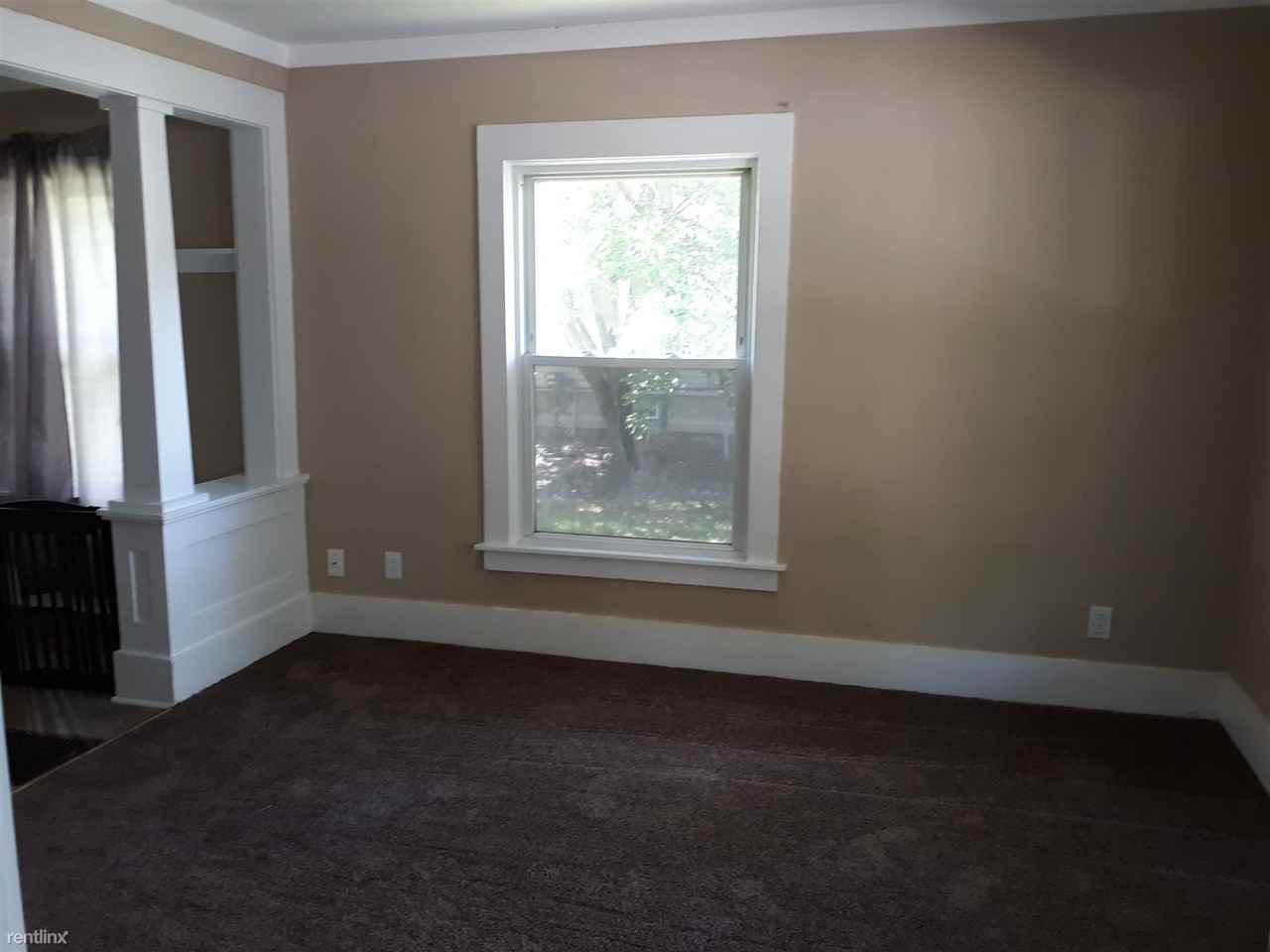 428 Beaver St - Photo 2 of 5