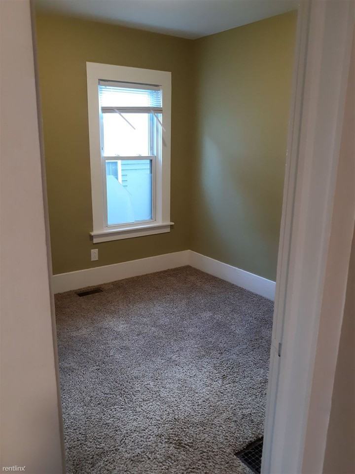 428 Beaver St - Photo 3 of 5